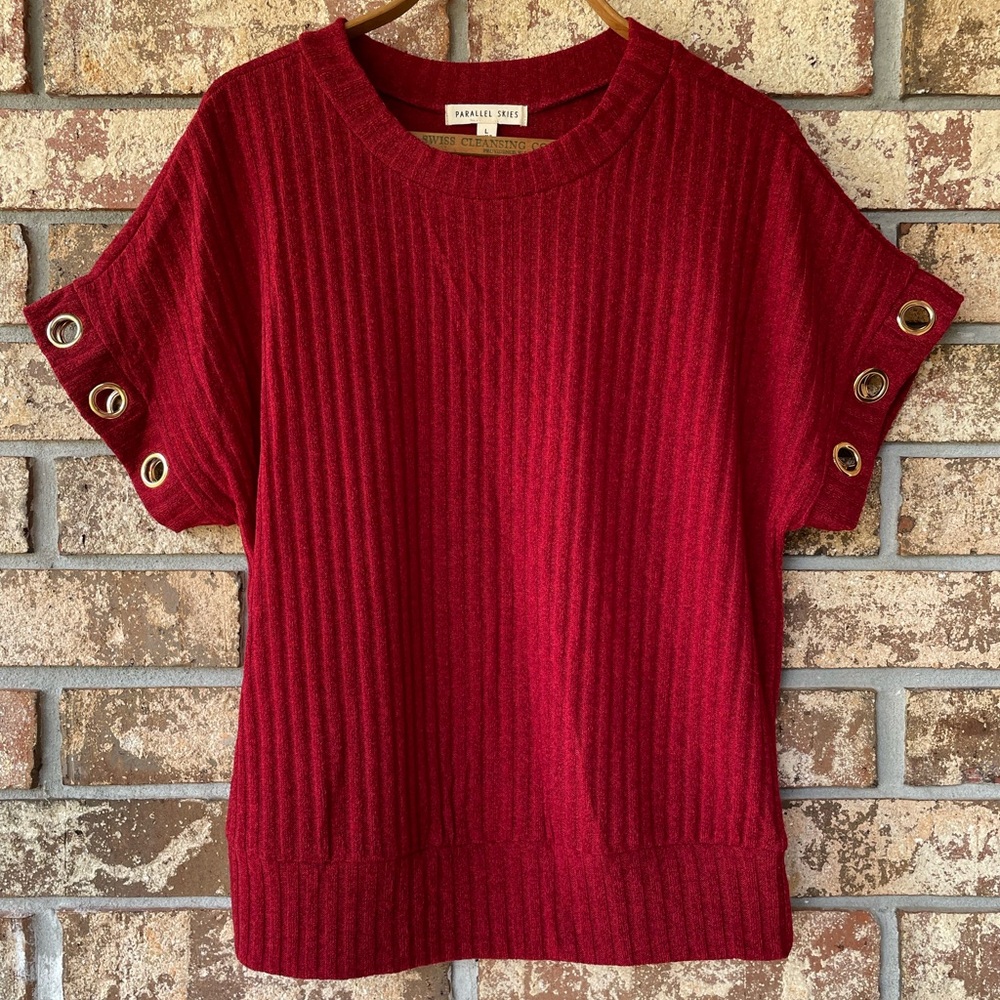 Parallel Skies Top Size Large Ribbed With Decorative Grommets Beautiful Red!
